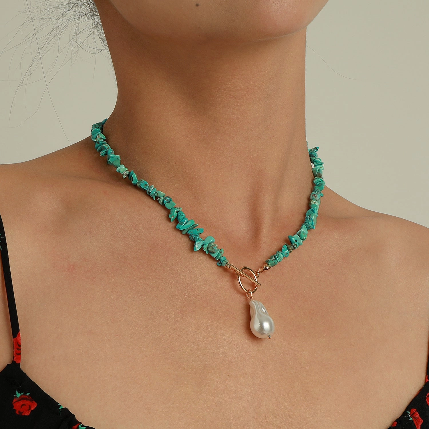 Wholesale Large Shaped Pearl OT Buckle Green Turquoise Necklaces