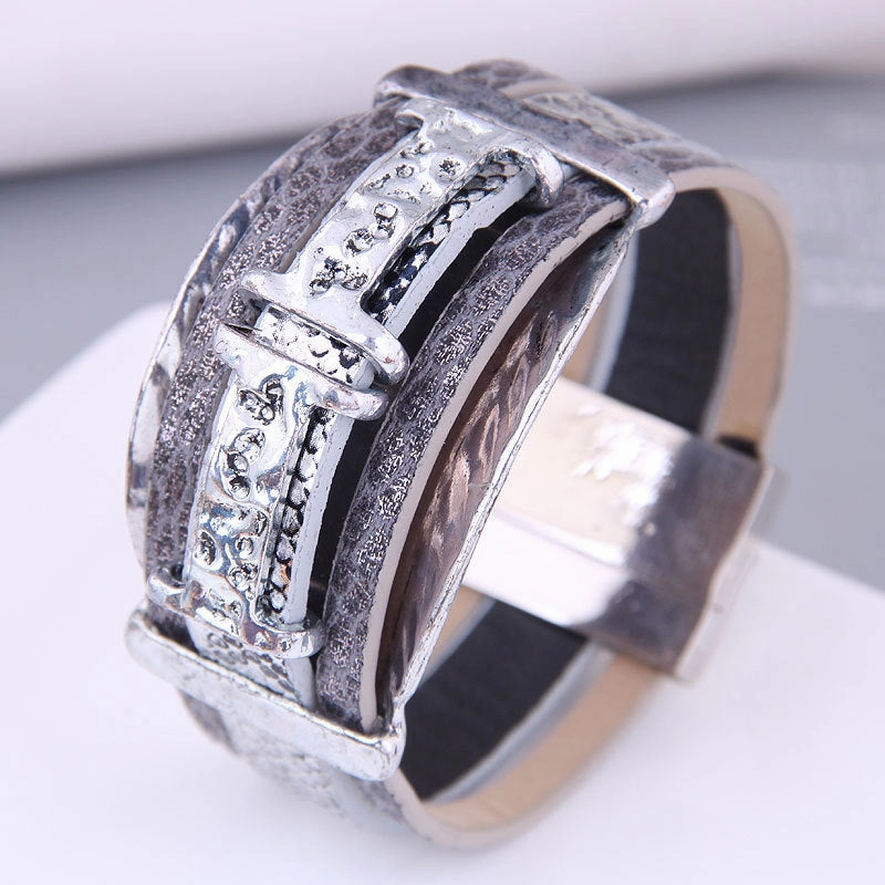 Wholesale Leather Diamond Magnetic Buckle Alloy Bracelet