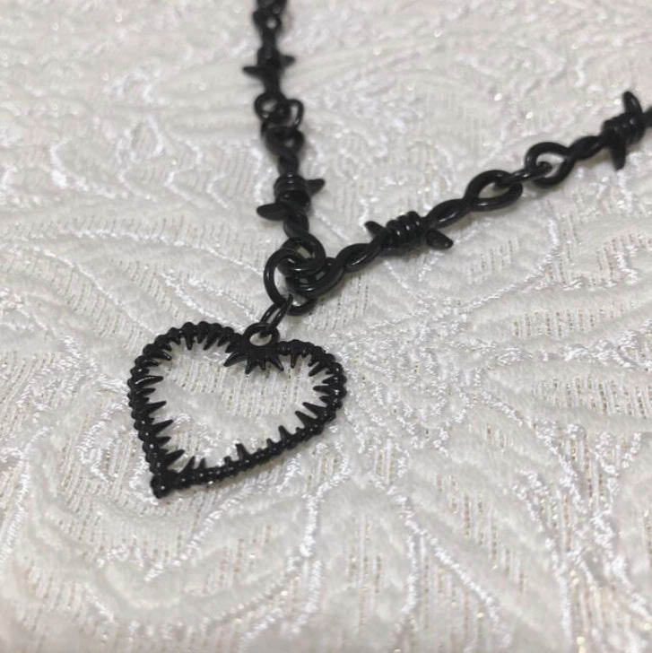 Wholesale Love Heart Thorns Pendant Alloy Necklaces