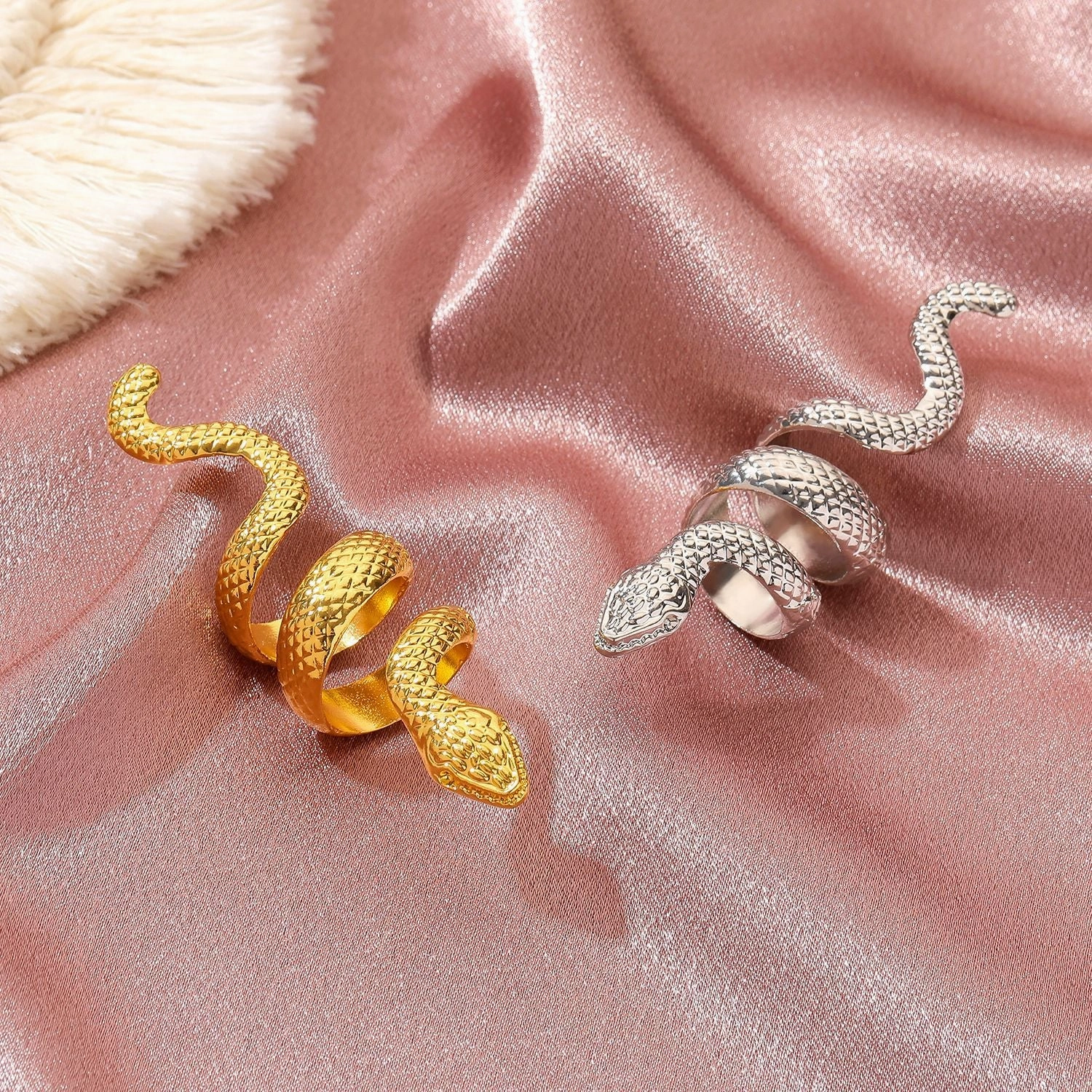 Wholesale Men's Snake Alloy Rings