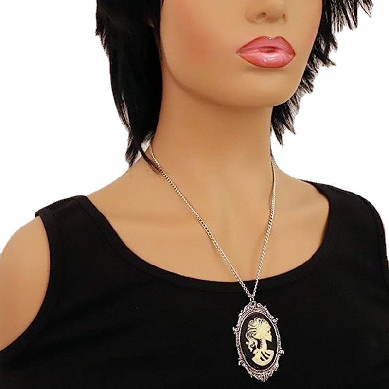 Wholesale Metal Gothic Skull Gray Frame Pendant Alloy Necklaces