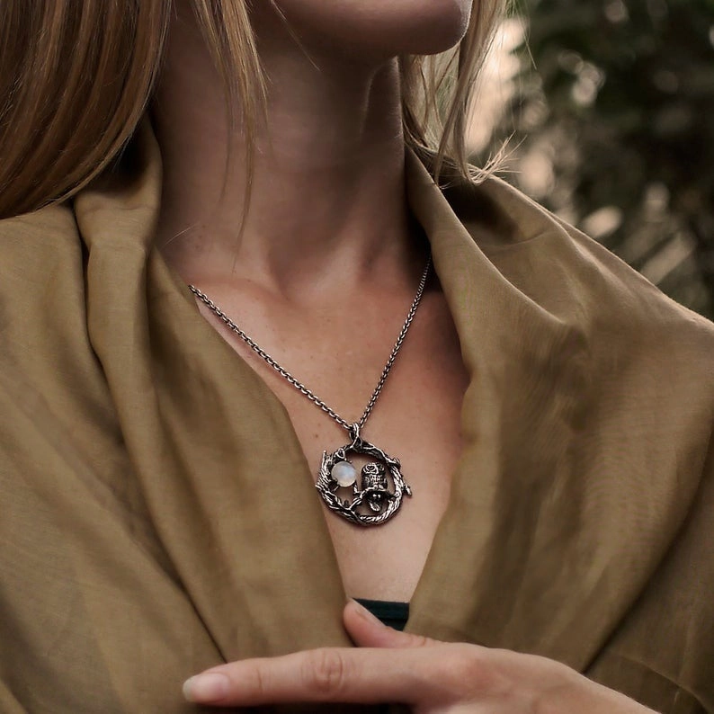 Wholesale Moonstone Owl Necklace Alloy