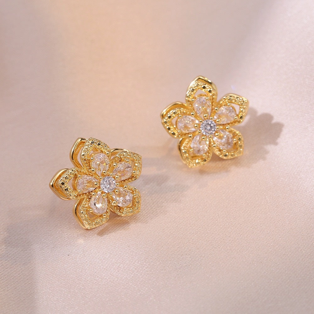 Wholesale Necklace rotating bauhinia zircon flower pendant temperament titanium steel necklace
