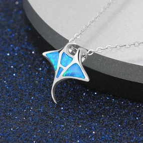 Wholesale Ocean Collection Whale Alloy Necklaces
