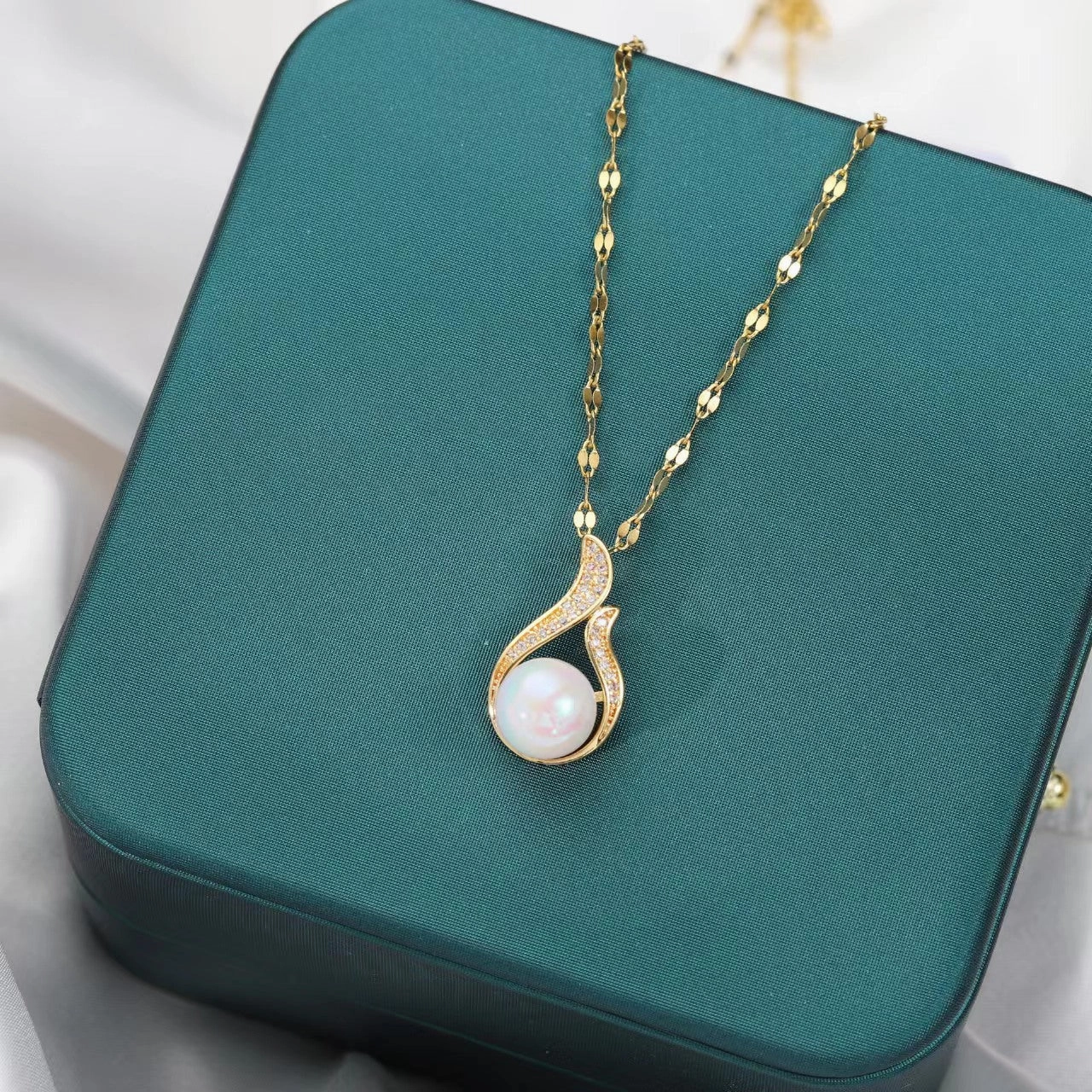 Wholesale of New Stainless Steel Love Necklaces