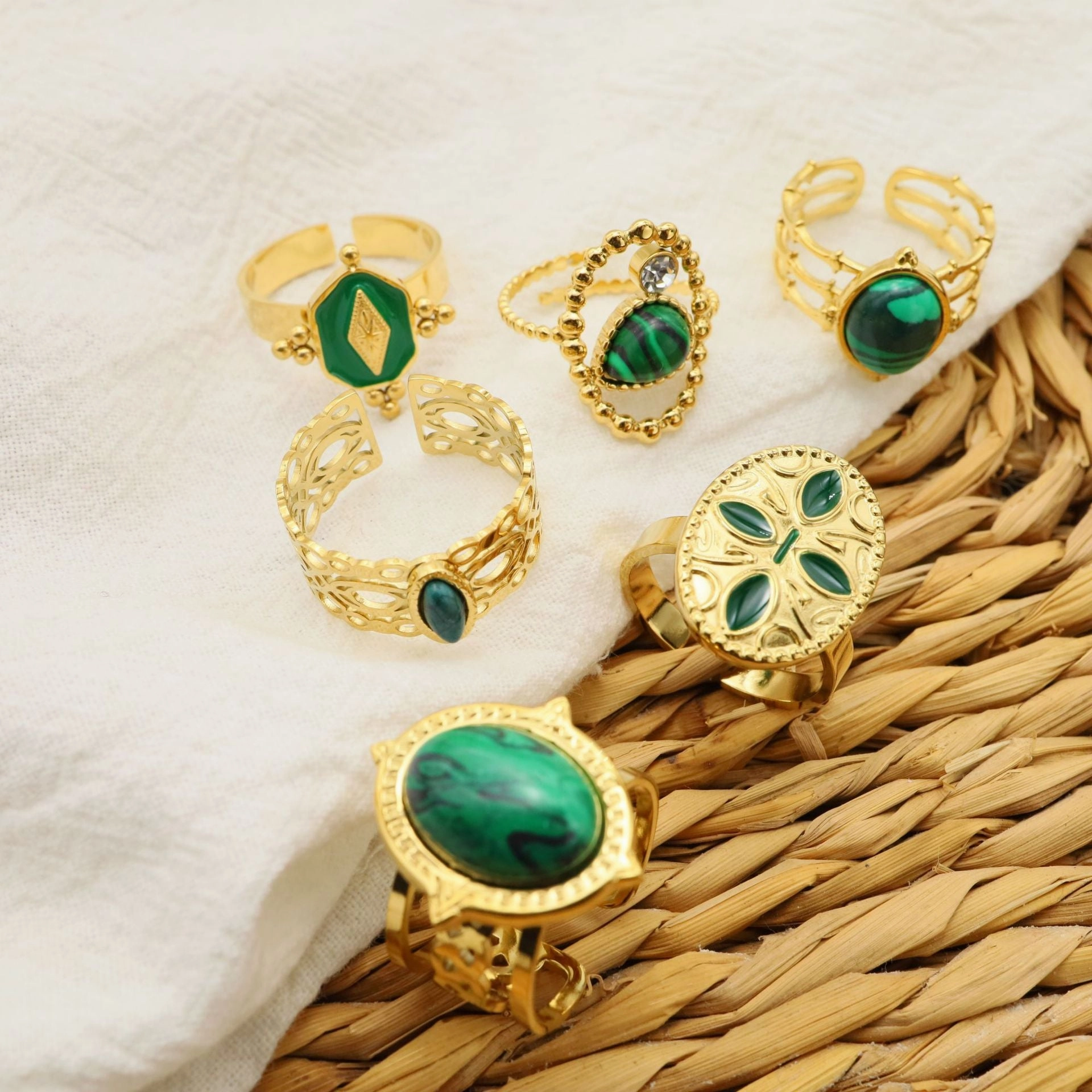 Wholesale Peacock Green Titanium Steel Adjustable Rings
