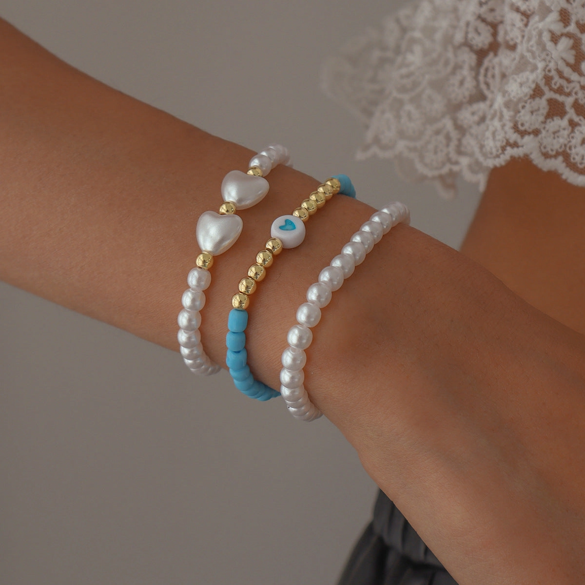 Wholesale Pearl Resin Geometric Heart Stretch Bracelet