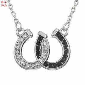 Wholesale Popular Halloween Black and White Diamond Double U Horseshoe Necklaces