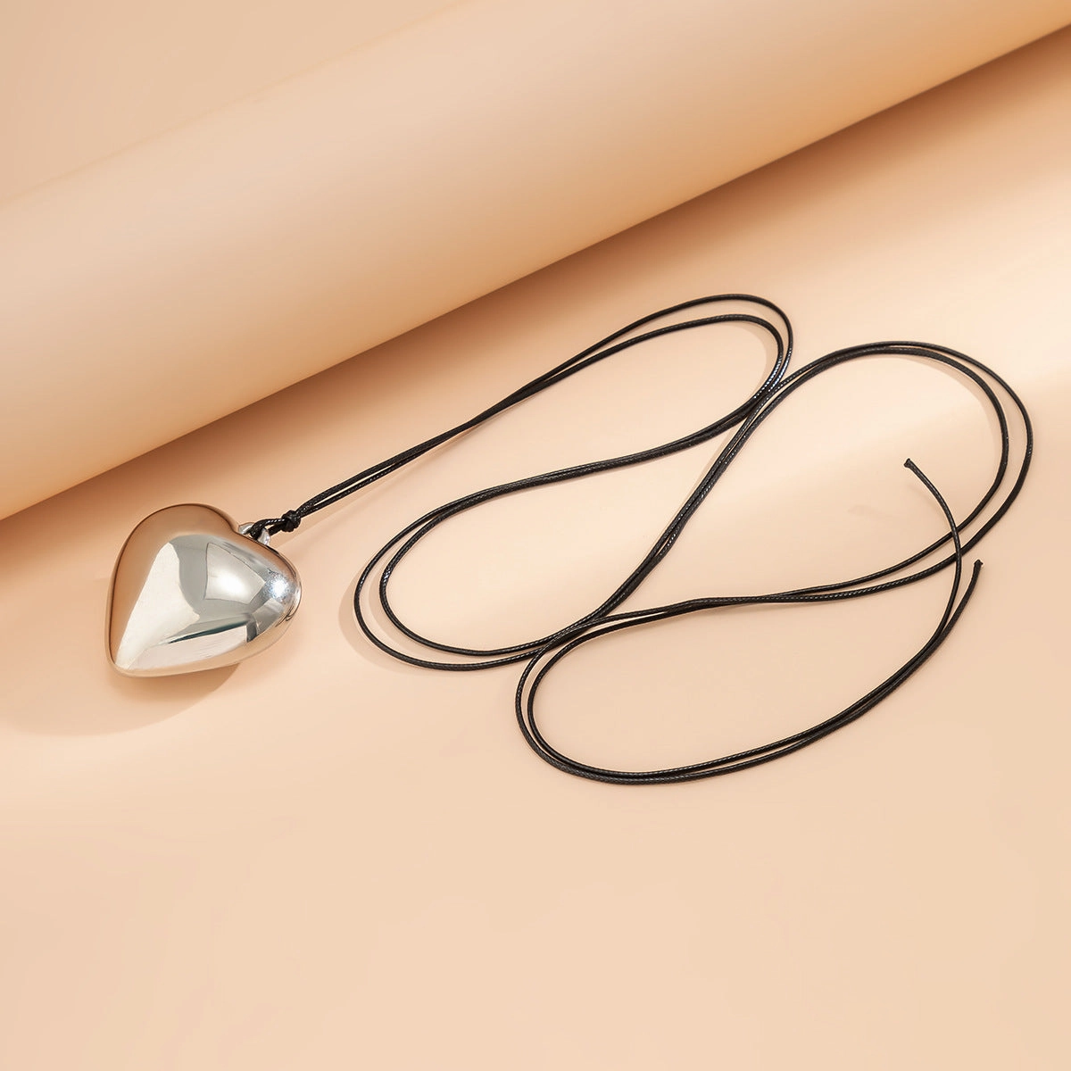Wholesale Pull Adjustable Wax Thread Big Love Pendant Necklaces