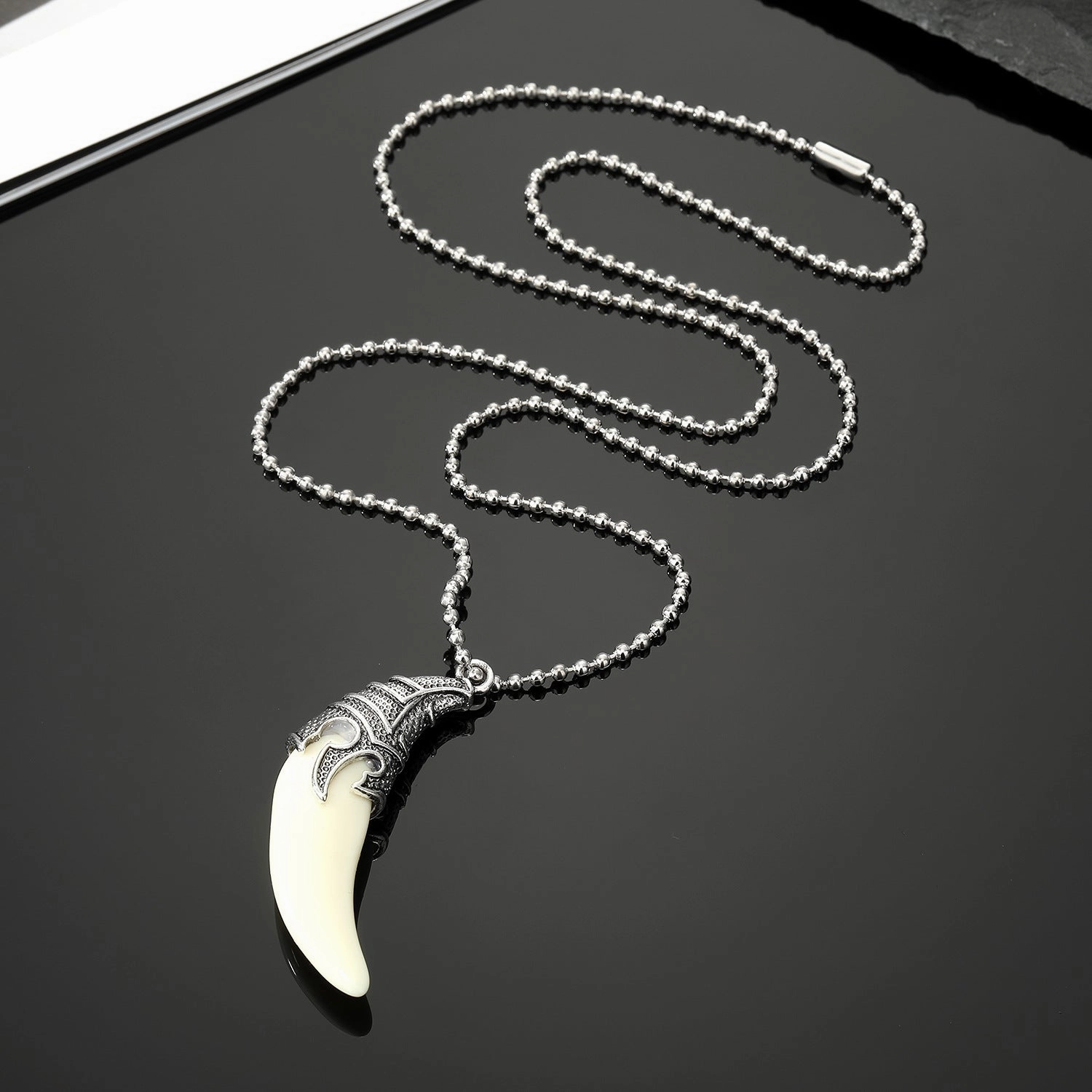 Wholesale Punk Domineering Wolf Tooth Pendant Titanium Steel Necklaces