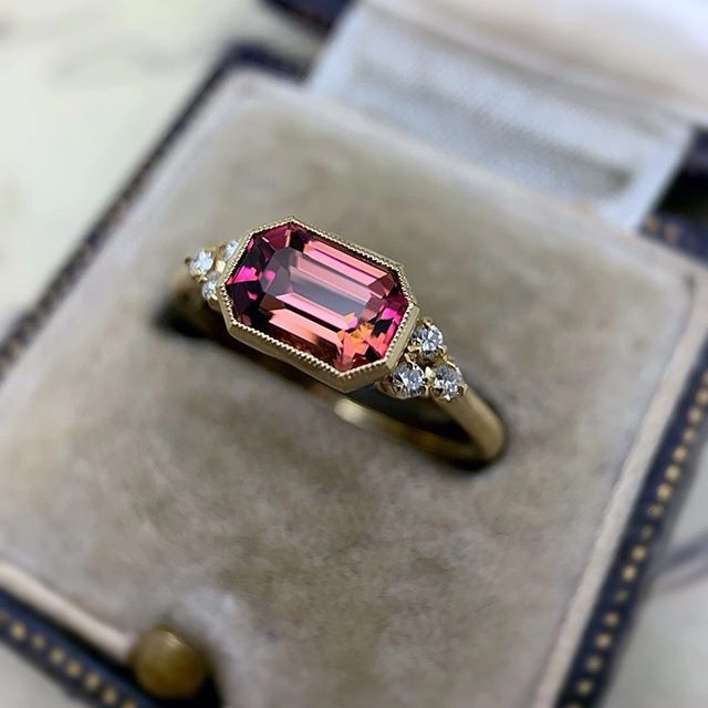 Wholesale Red Gemstone Alloy Rings