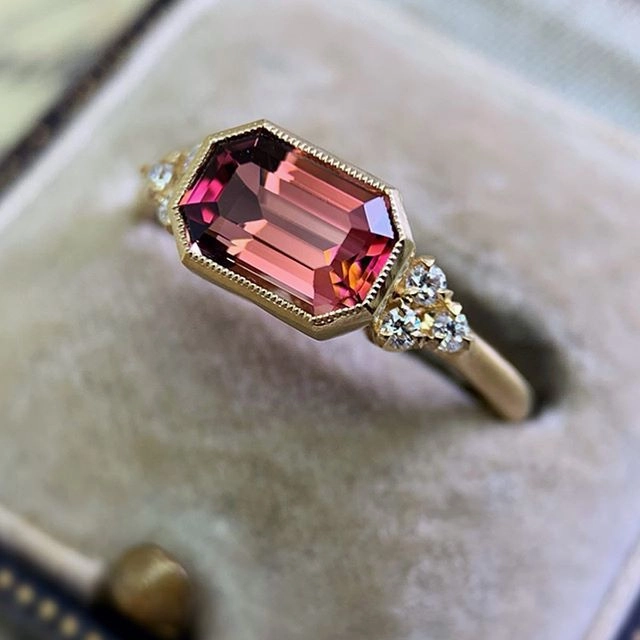 Wholesale Red Gemstone Alloy Rings