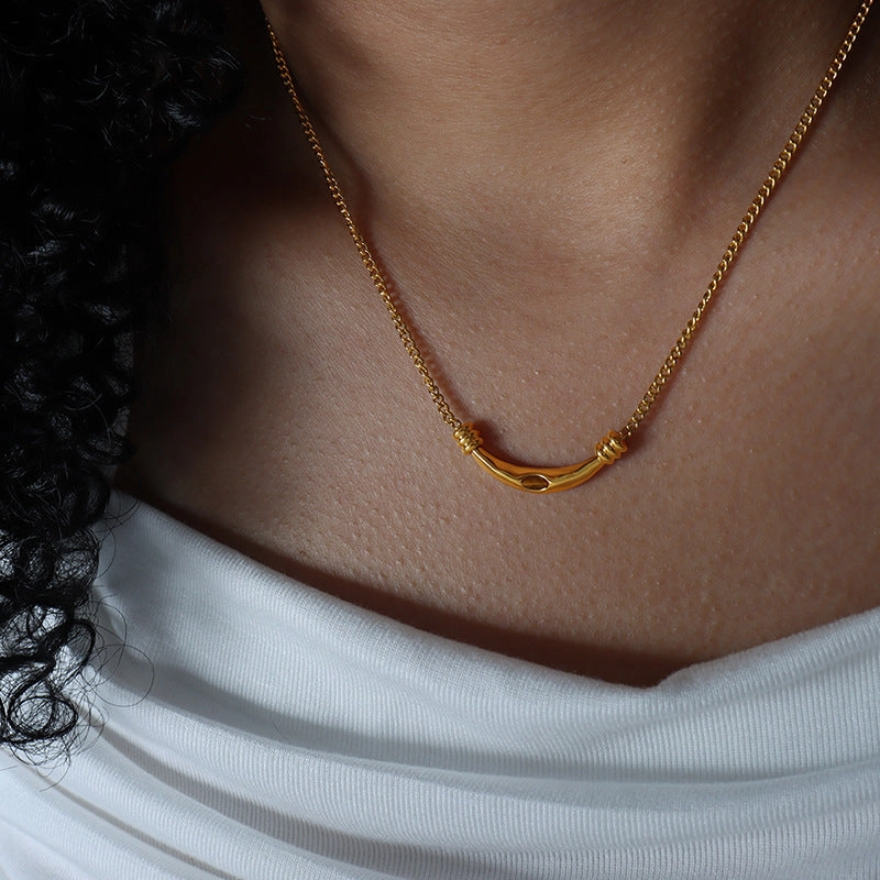 Wholesale Retro light luxury titanium steel clavicle chain
