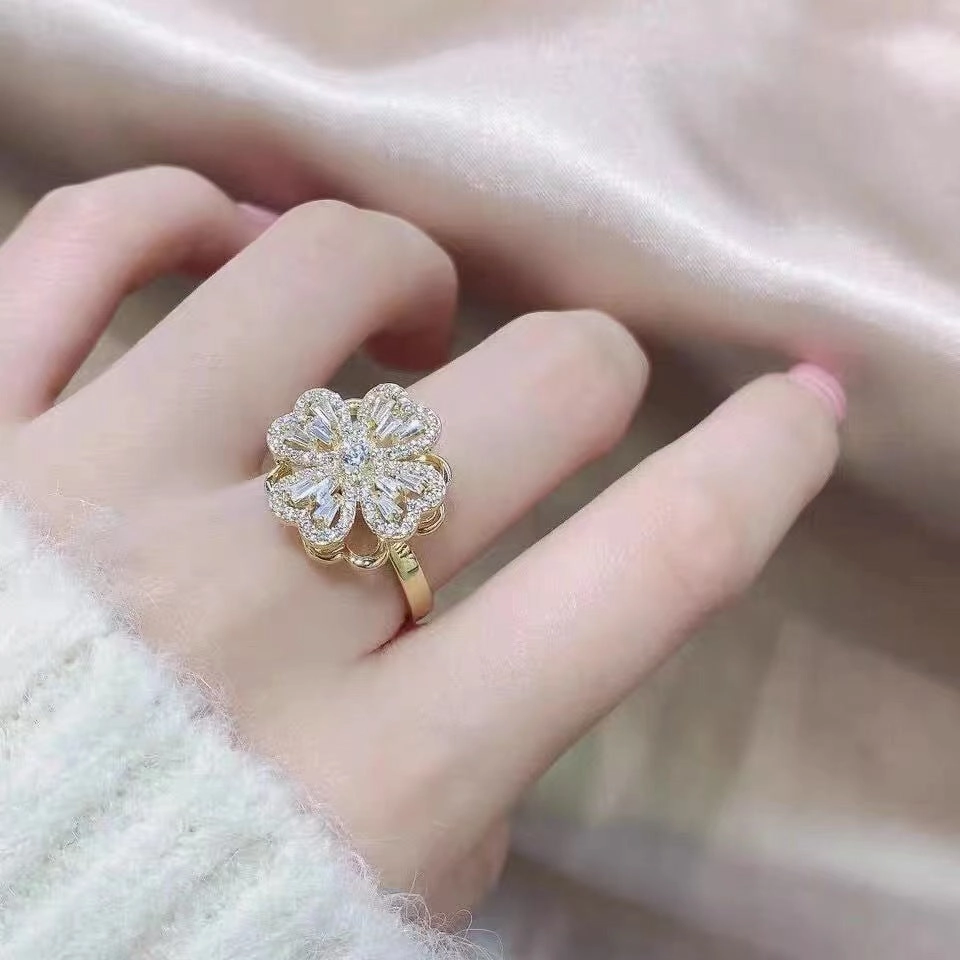 Wholesale Rotating Four-leaf Clover Copper Ring