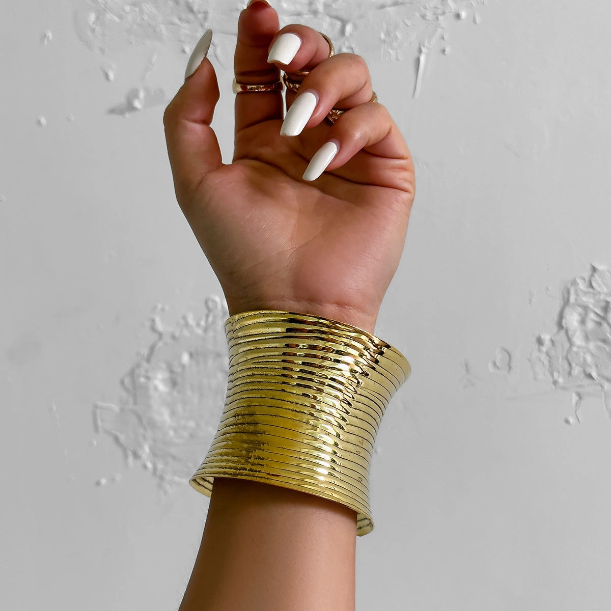 Wholesale Round Ring Cuff Coil Multilayer Wide Opening Bracelet