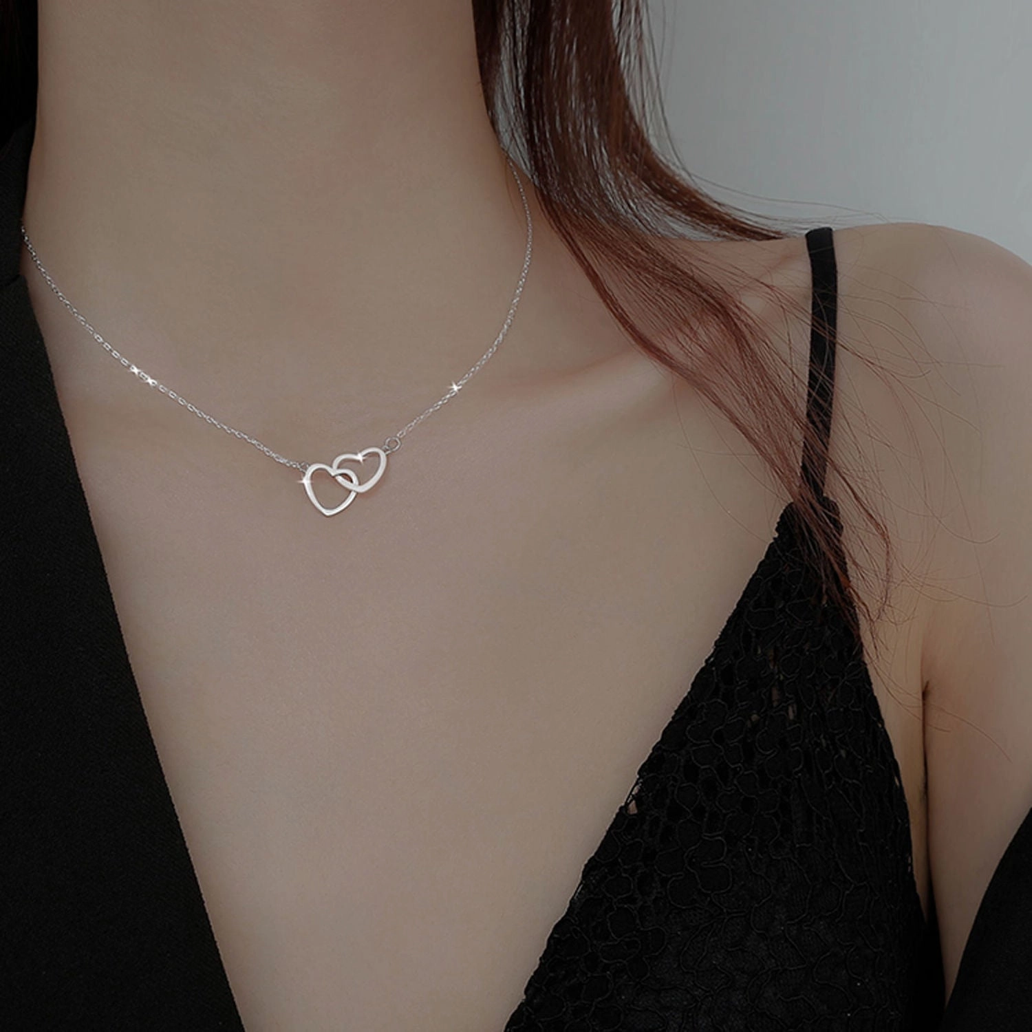 Wholesale Simple and Color Preserving Titanium Steel Women's Versatile Niche High End Exquisite Light Luxury Versatile Simple Necklace