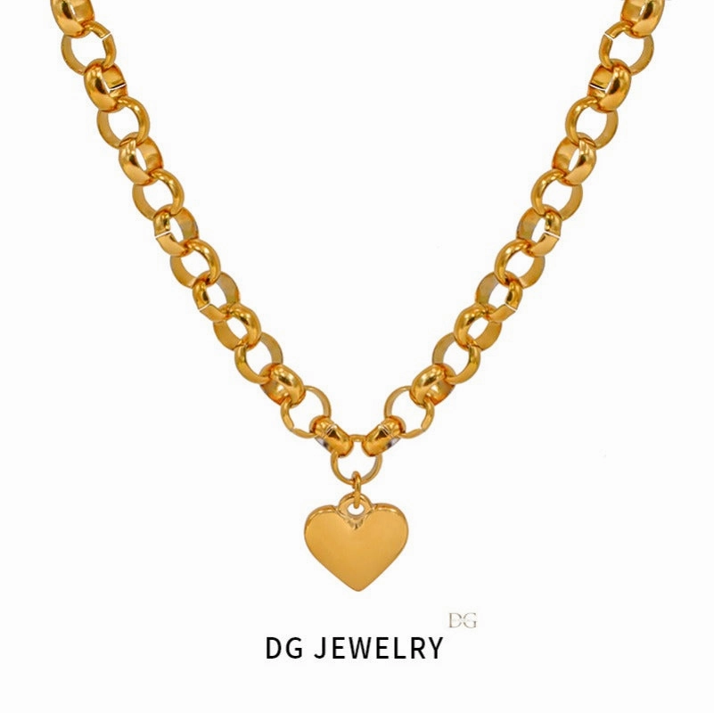 Wholesale Simple and Versatile Smooth Love Pendant Titanium Steel Necklace Set