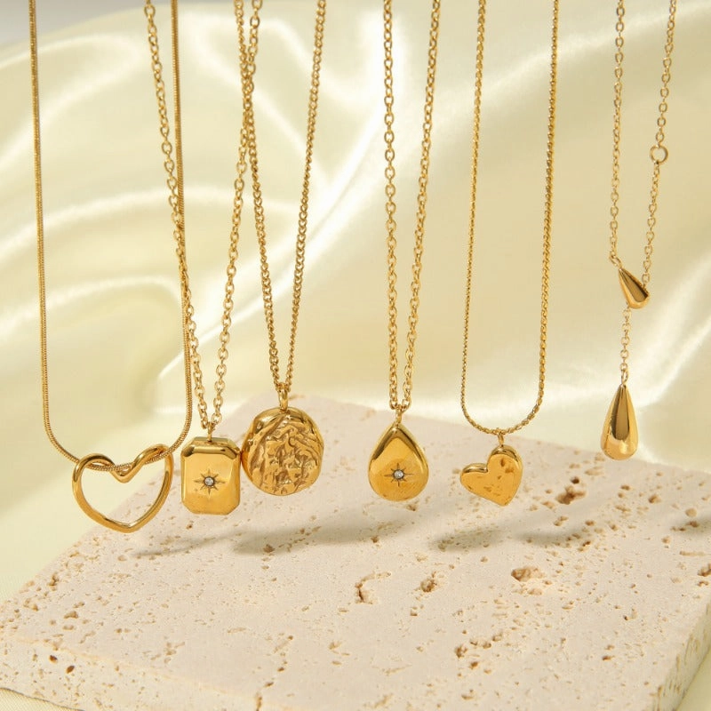 Wholesale Simple Style Special-shaped Heart Drop Zircon Lava Necklaces