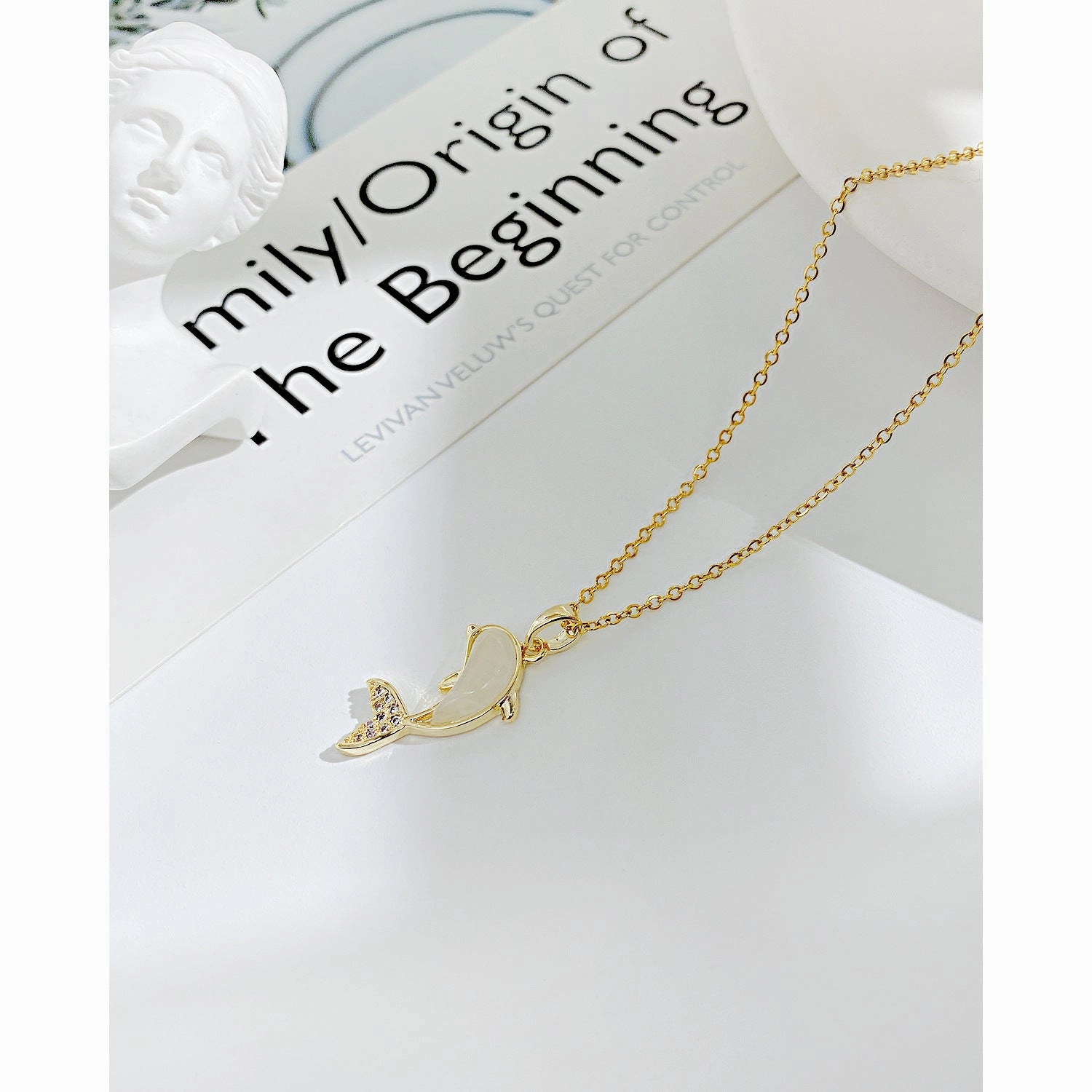 Wholesale Small Dolphin Clavicle Chain Stainless Steel Necklace
