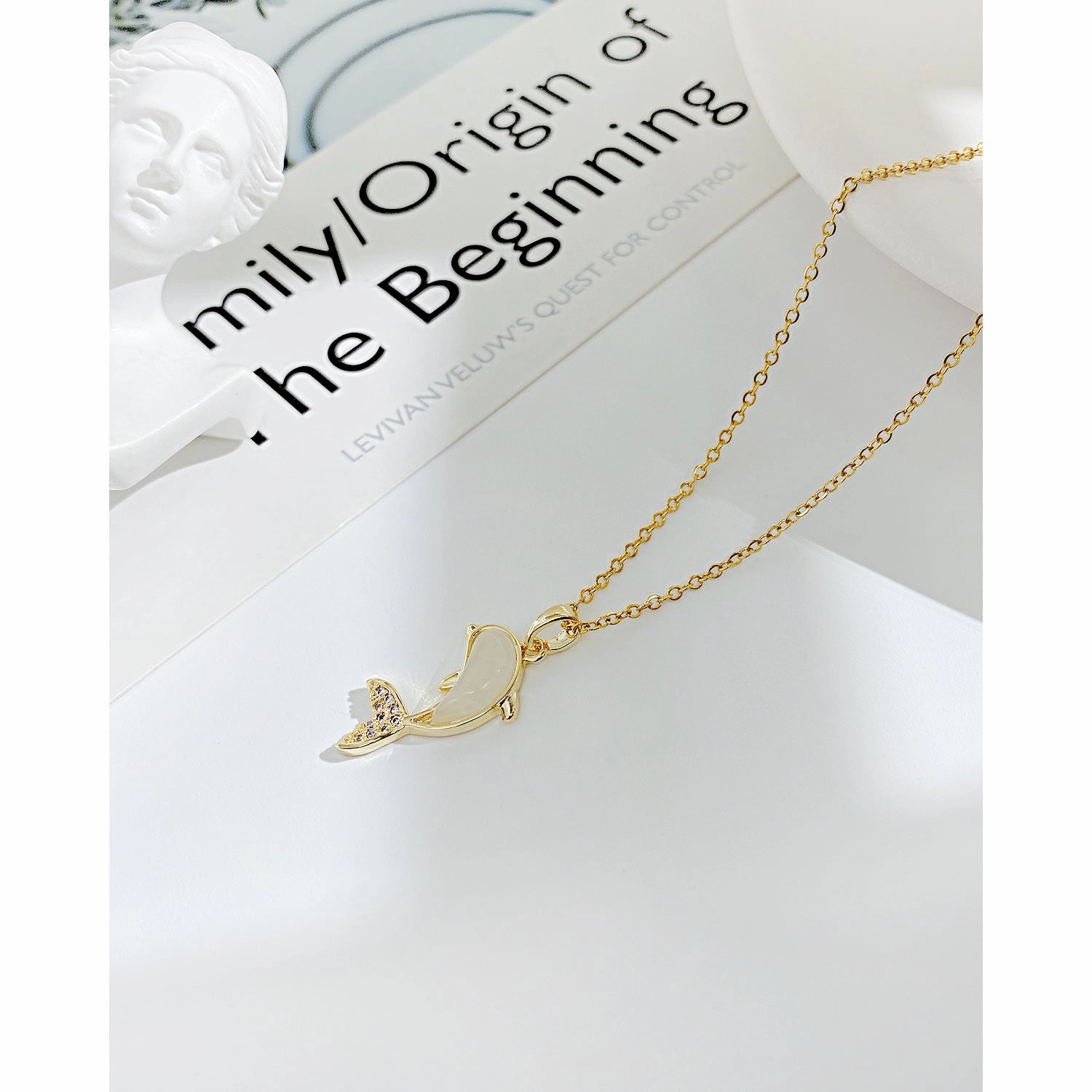 Wholesale Small Dolphin Clavicle Chain Stainless Steel Necklace