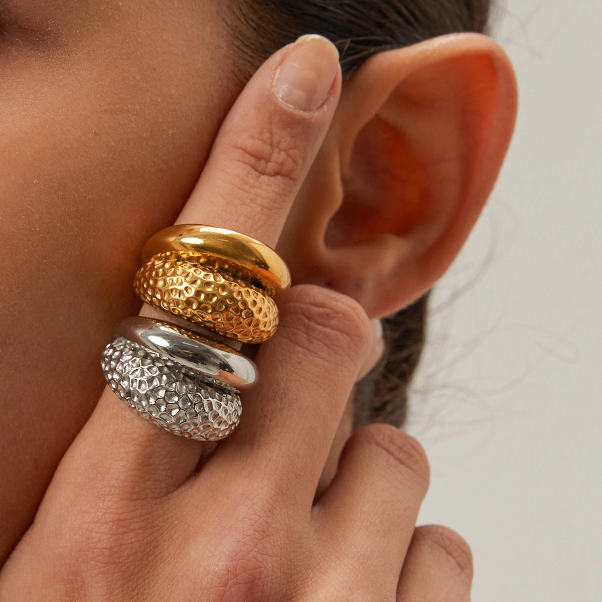 Wholesale Stainless Steel 18k Gold Plated Double Layer Hammered Glossy Stainless Steel Ring