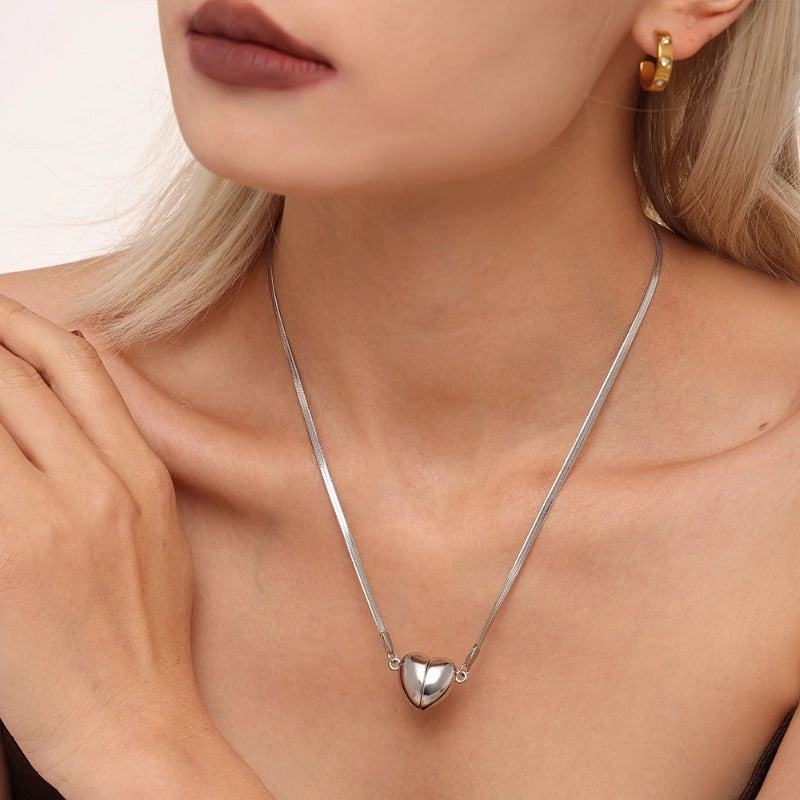 Wholesale Stainless Steel Sweet Love Heart Super Strong Magnet Detachable Clavicle Temperament Necklaces