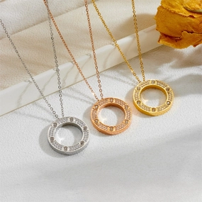 Wholesale Starry Sky Design Pearl Light Luxury Round Cake Titanium Steel Necklaces