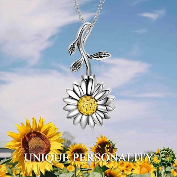 Wholesale Sunflower Flower Pendant Openable Clavicle Necklaces