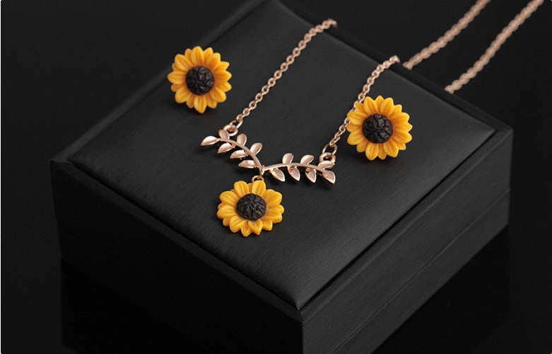 Wholesale Sunflower Necklaces