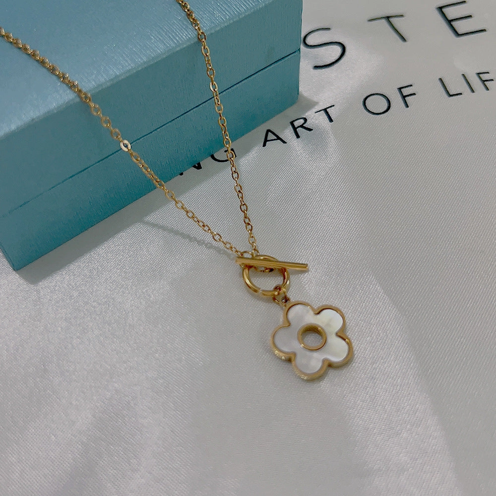 Wholesale Titanium Steel Butterfly Love Geometric Mother-of-pearl Necklace Clavicle Chain