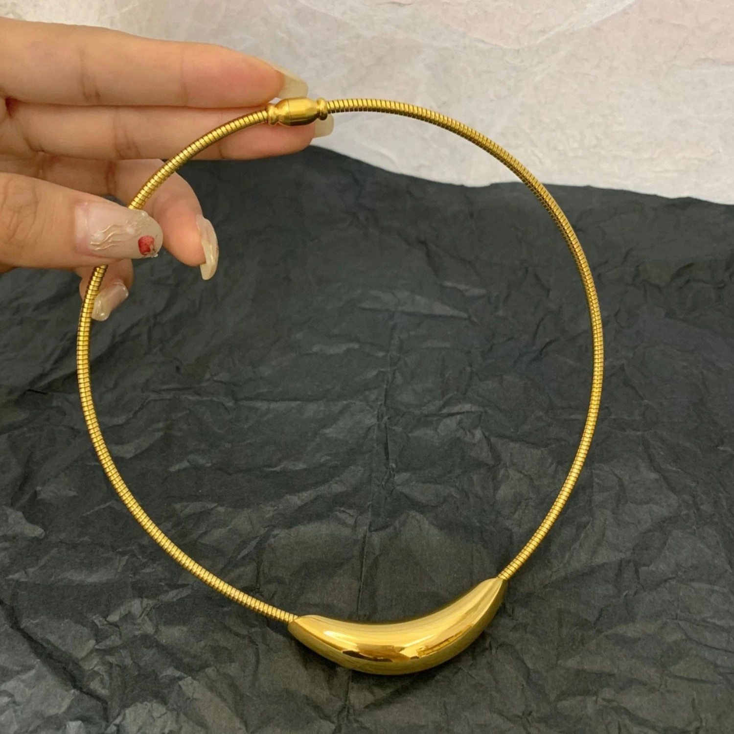 Wholesale Titanium Steel Curved Tube Necklace