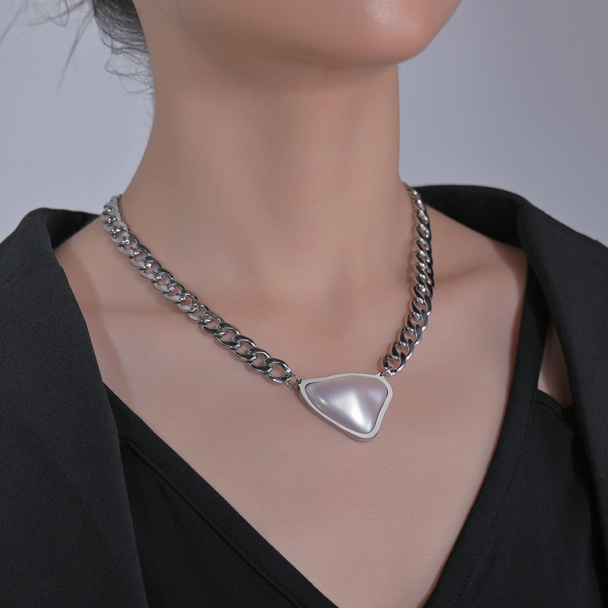 Wholesale Titanium Steel Heart Shape Gemstone Pendant Clavicle Necklace