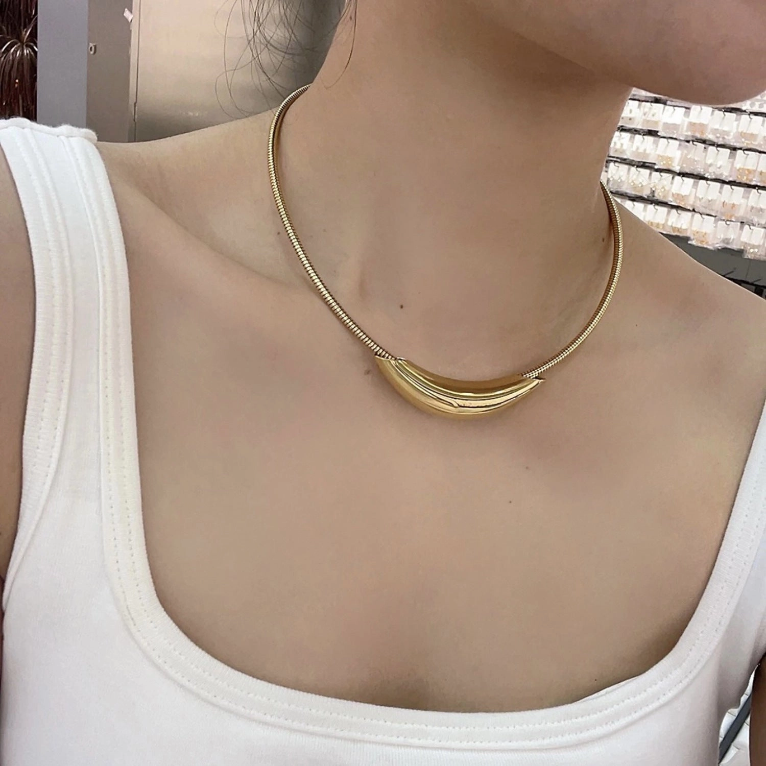 Wholesale Titanium Steel Metal Wind Curved Bend Necklace
