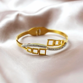 Wholesale Titanium Steel Plated 18K Gold Geometric Diamond Bracelet