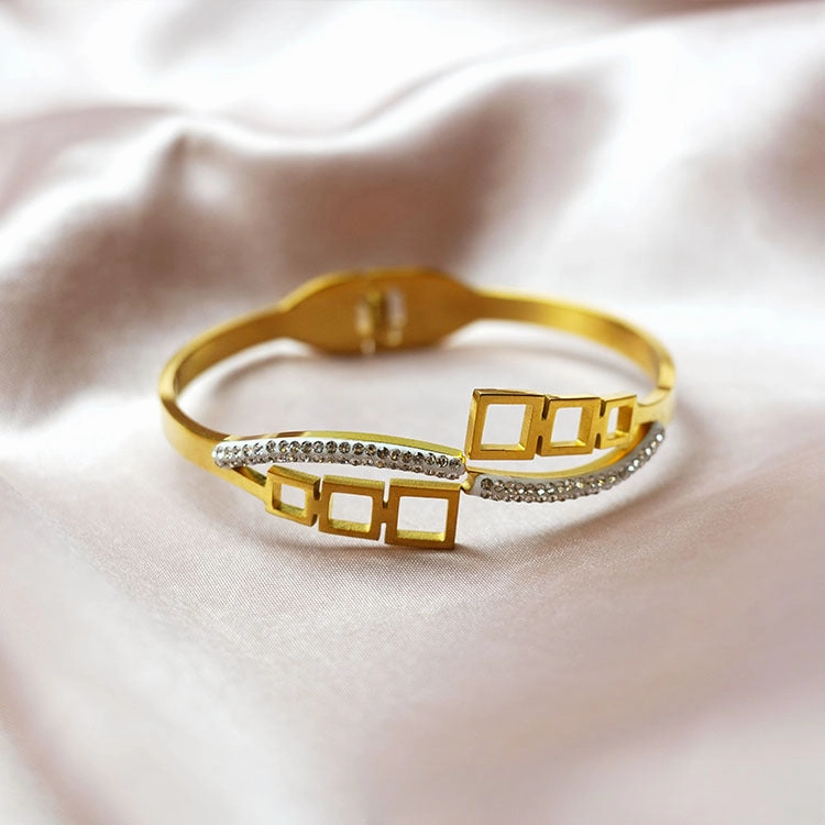 Wholesale Titanium Steel Plated 18K Gold Geometric Diamond Bracelet