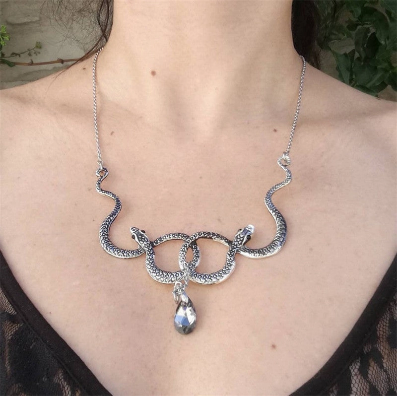 Wholesale Twin Snakes Medusa Alloy Necklaces