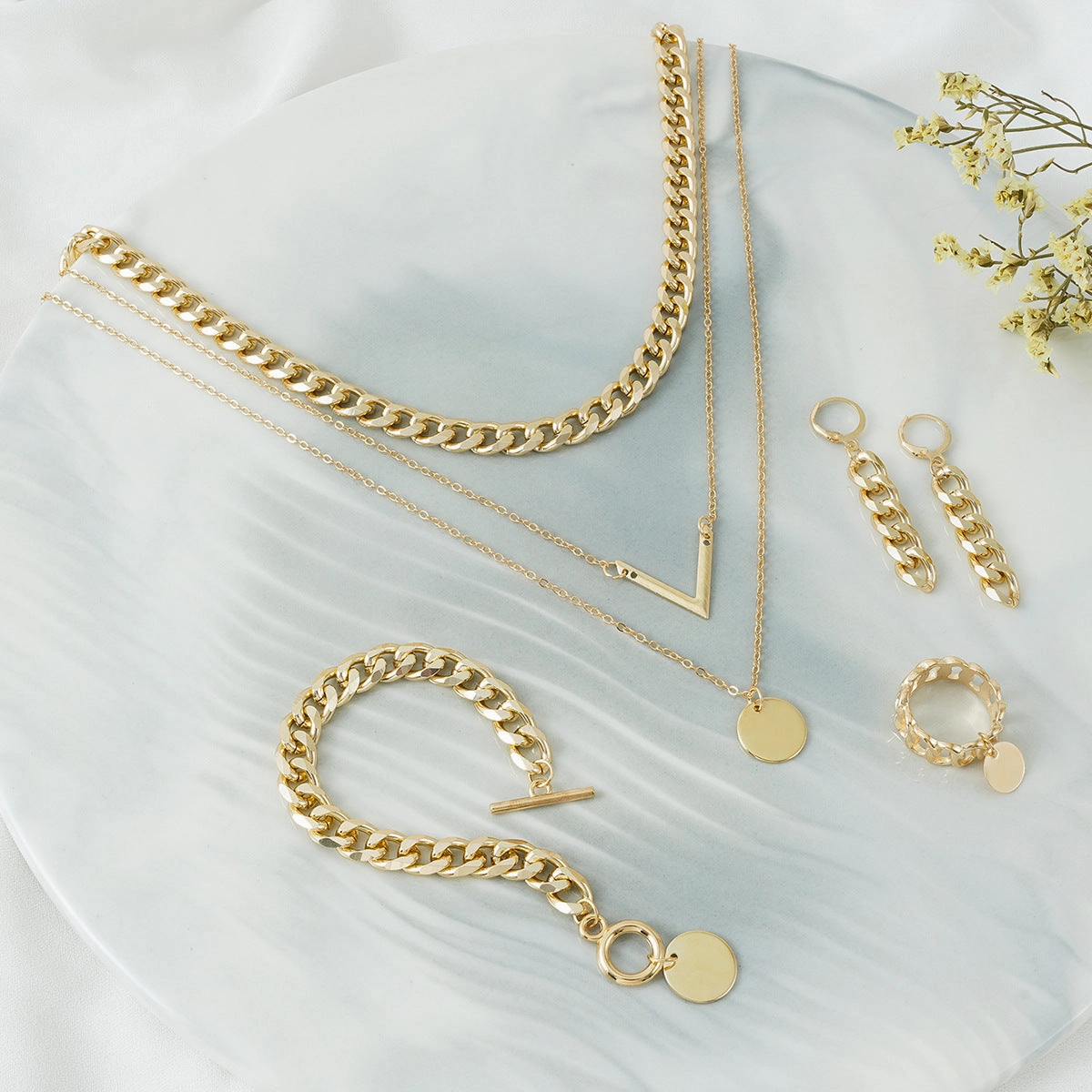 Wholesale V-shaped Aluminum Necklace