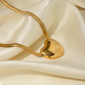 Wholesale Valentine's Day 16k Gold Stainless Steel Flat Snake Chain Love Necklace
