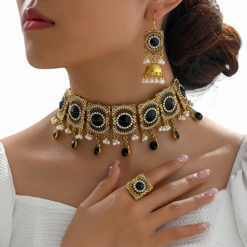 Wholesale Vintage Gem Alloy Necklaces