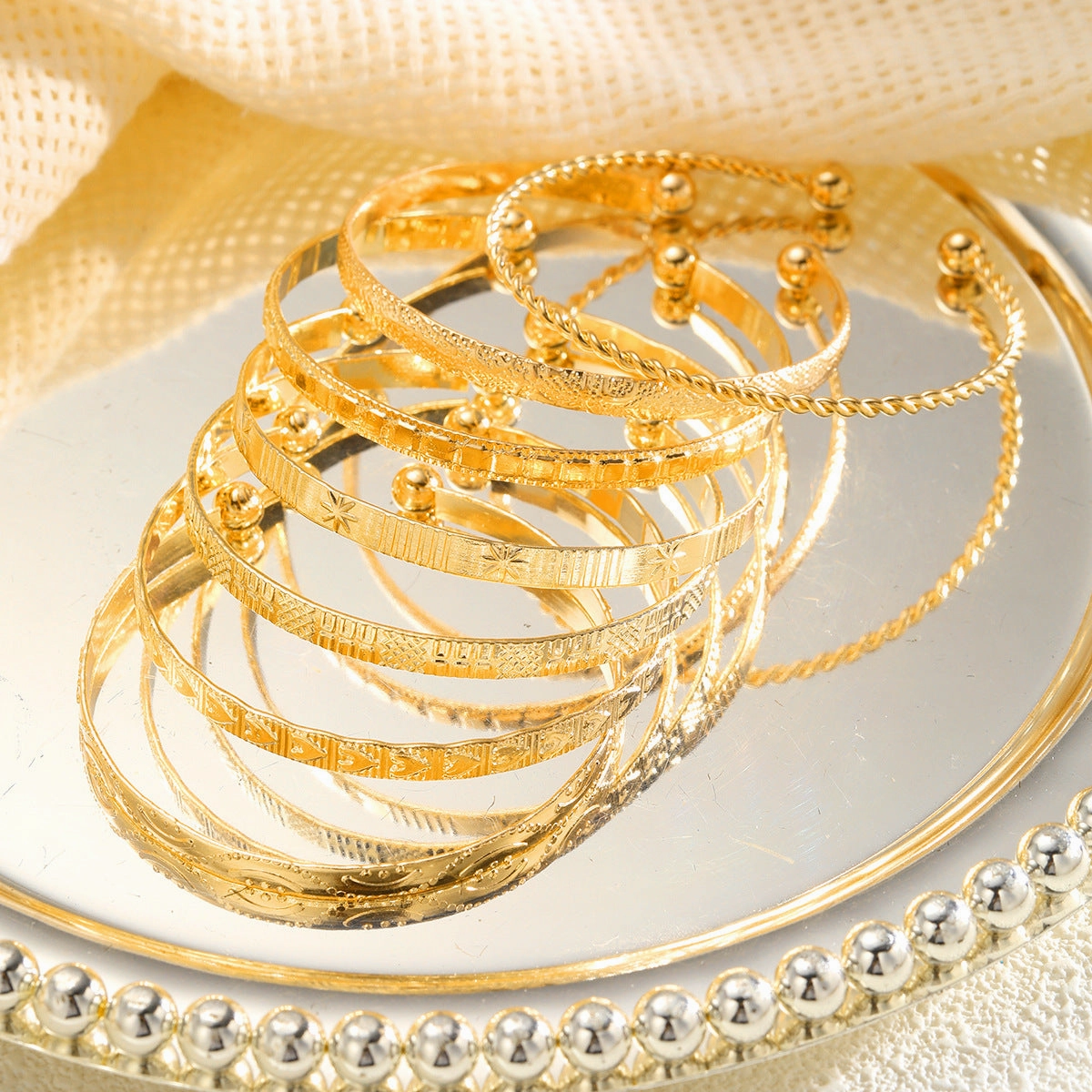 Wholesale Vintage multi-layered diamond pattern bracelet