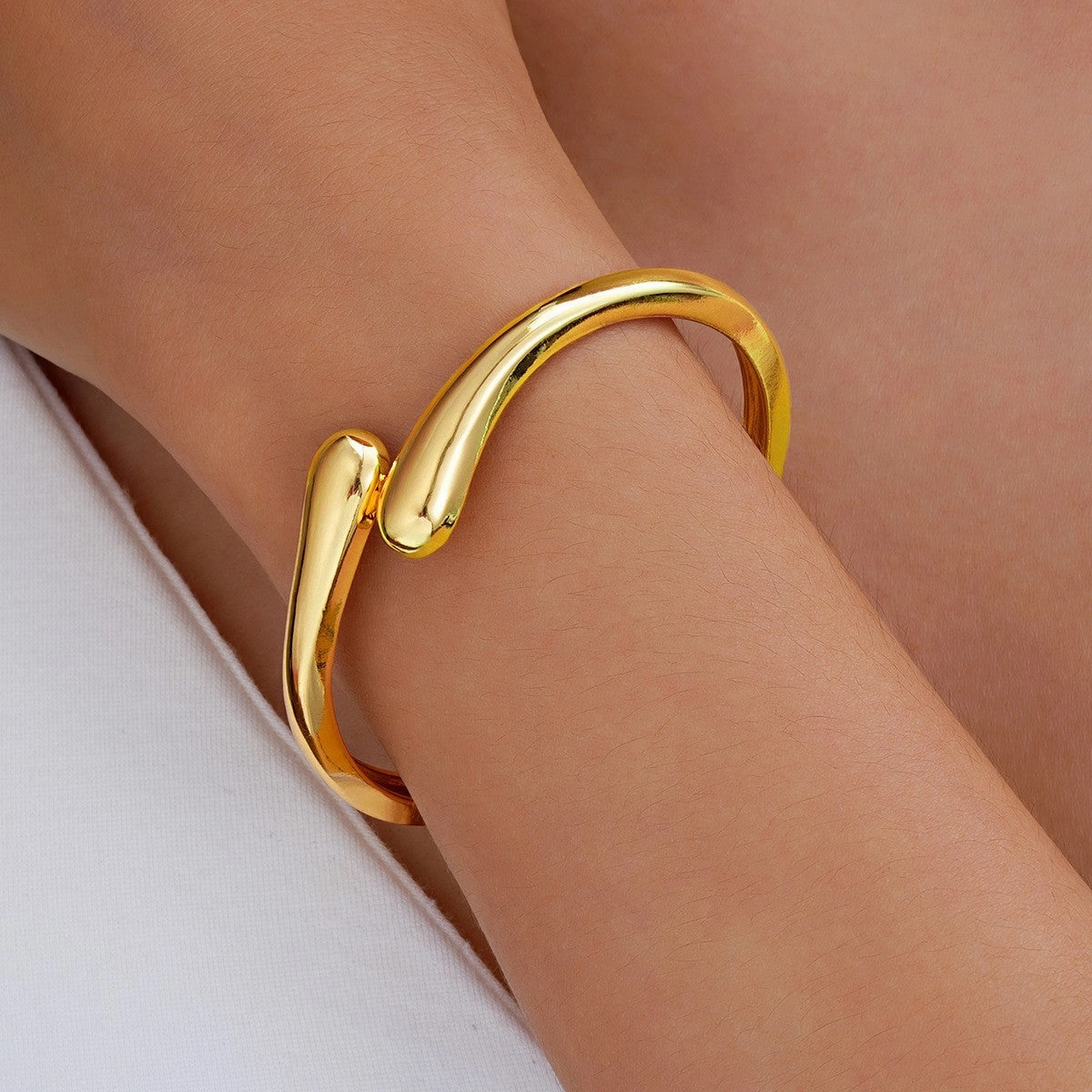 Wholesale Vintage multi-layered diamond pattern bracelet