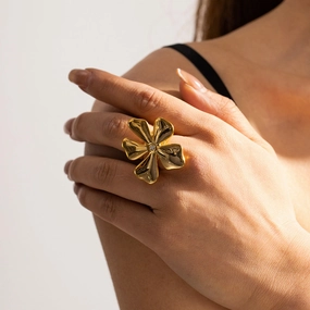 Wholesale Vintage Stainless Steel Daffodil Embossed Ring