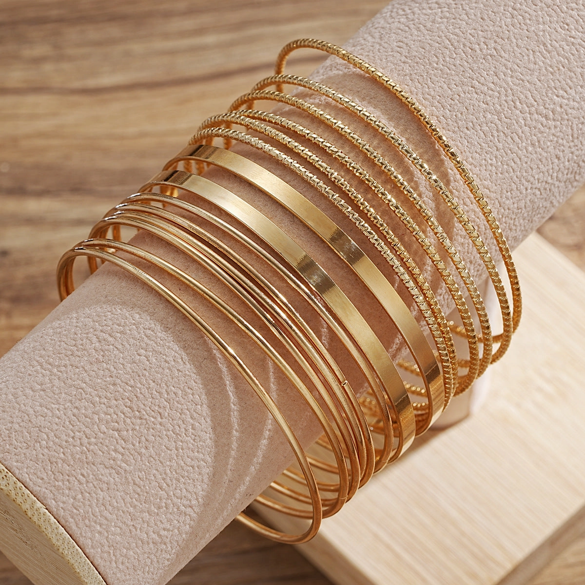 Wholesale Zinc Alloy Exaggerated Wide Face Bracelet Set