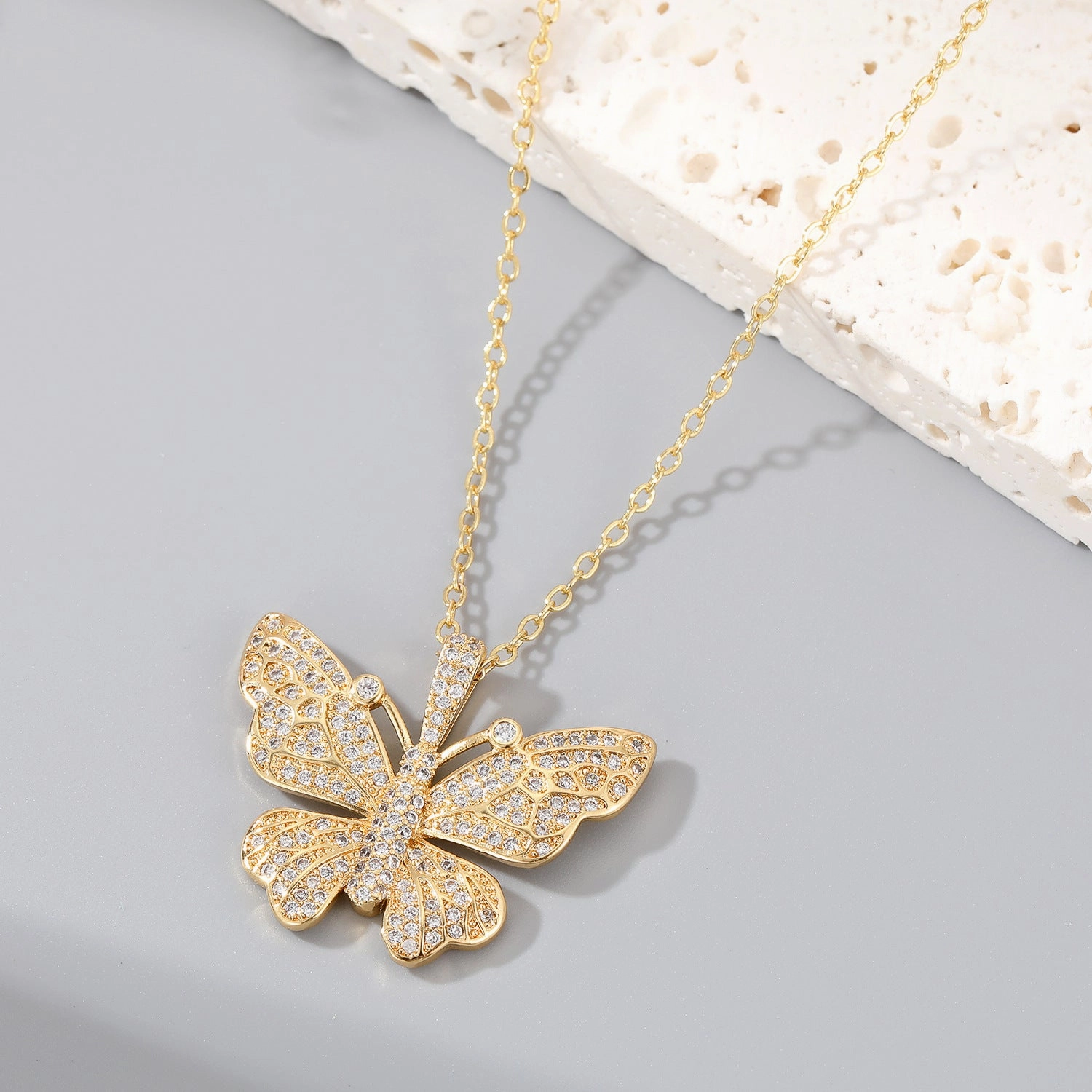 Wholesale Zirconia Butterfly Dragonfly Eyes Pendant Alloy Necklaces