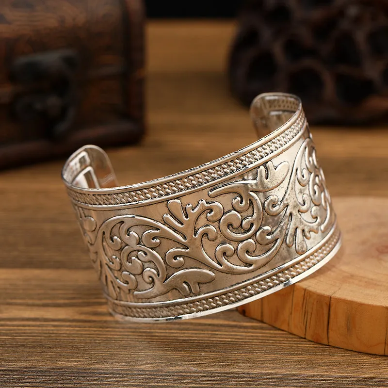 WholesaleCarved Pattern Bohemian Bracelet